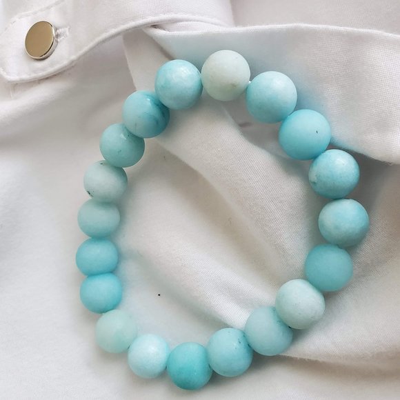 The Girl With Kaleidoscope Eyes. Jewelry - Blissful Blue Stone Bracelet